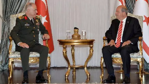 رئيس الأركان التركي يزور قبرص الشمالية للمرة الأولى