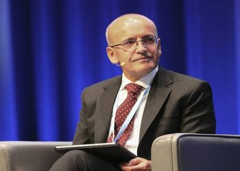 وزير المالية التركي: نلمس الآثار الإيجابية للسياسات الجديدة