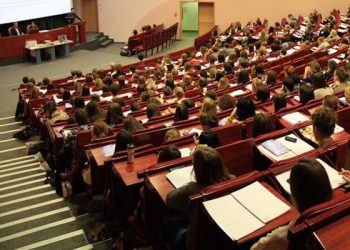 تركيا.. الرسوم الجامعية تتصدر قائمة أكثر مصاريف الأسر