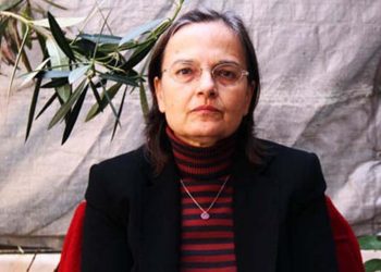 اعتقال الكاتبة التركية أيشا بيركتاي