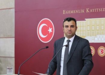 تركيا… مذكرة بحق برلماني تحدث بالكردية