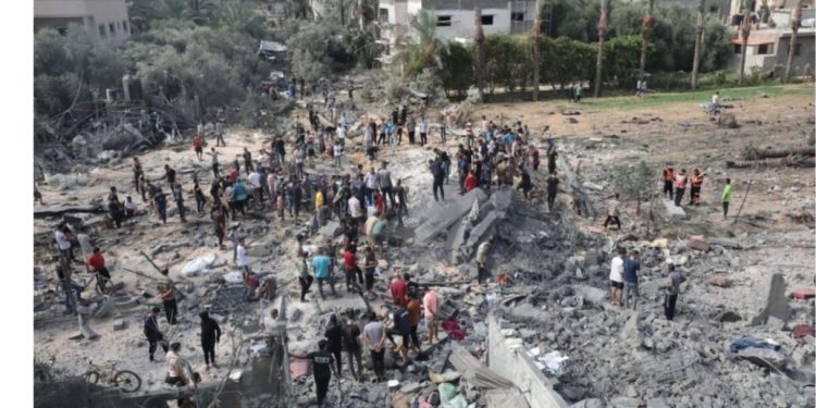 عدد شهداء غزة يرتفع إلى 4561 