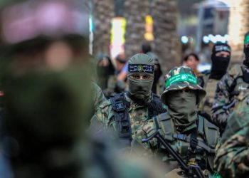 حماس تلوم السلطة الفلسطينية وحزب الله