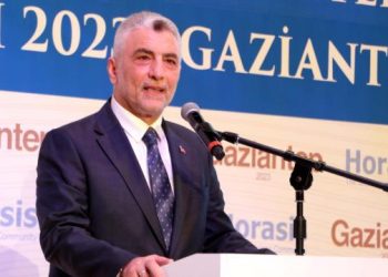 وزير التجارة التركي: بلادنا ستكون ضمن أفضل 10 اقتصادات في العالم 