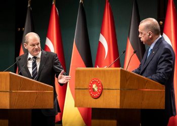 شولتز: اتهامات أردوغان لإسرائيل “سخيفة”