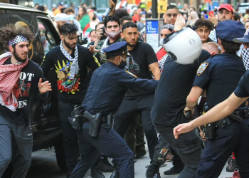 مواجهات بين مؤيّدين لغزة وآخرين مؤيدين للإحتلال في “نيويورك”