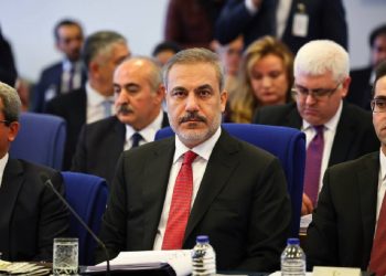 هاكان فيدان: الاتحاد الأوروبي يظهر تركيا معادية للأكراد