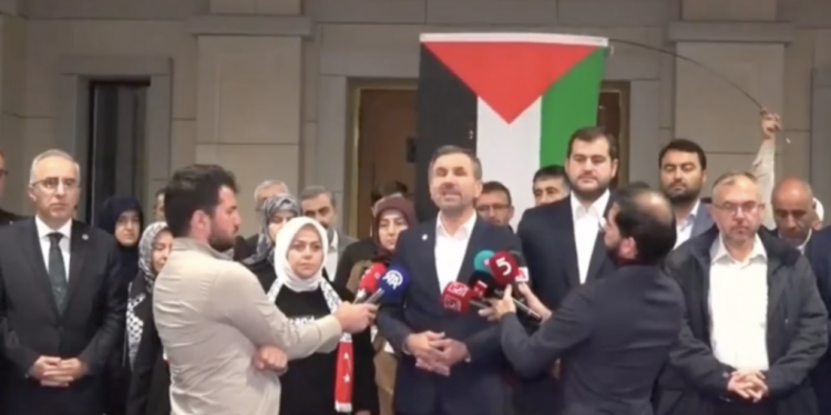 نواب من حزبي السعادة والمستقبل في تركيا يصلون مصر