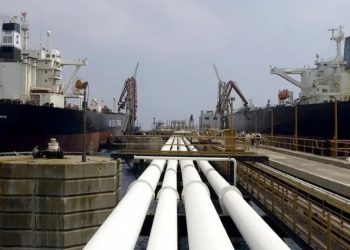 العراق يتفق مع تركيا على استئناف تصدير النفط 