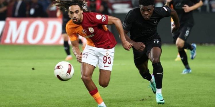 نجم غلطة سراي التركي يثير اهتمام أرسنال الإنجليزي