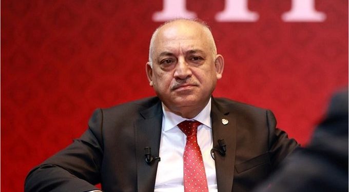 بعد إلغاء السوبر التركي.. نقل رئيس اتحاد الكرة التركي للمستشفى