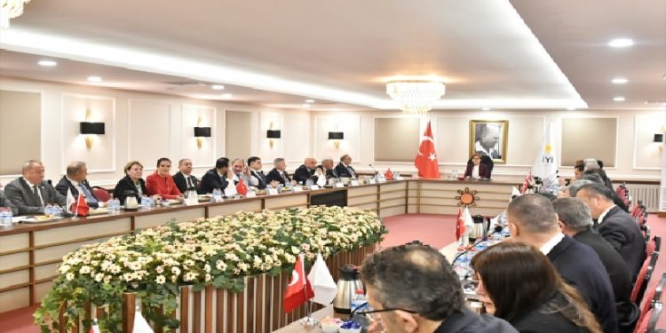 حزب أكشنار يرفض التحالف مع الشعب الجمهوري