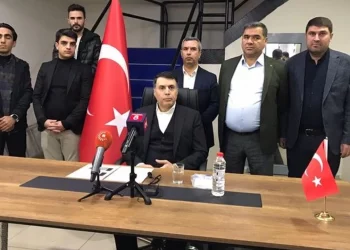 الشيخ سعيد بيران يتسبب في استقالة 12750 من حزب أكشنار!