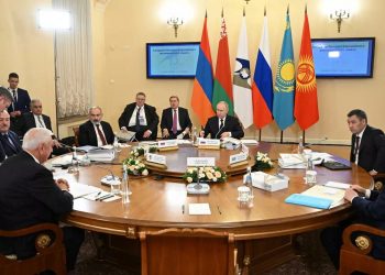 إيران توقع اتفاقية تجارة حرة مع الاتحاد الاقتصادي الأوروآسيوي