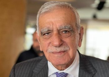 الحزب الكردي يرشح أحمد تورك في انتخابات بلدية ماردين