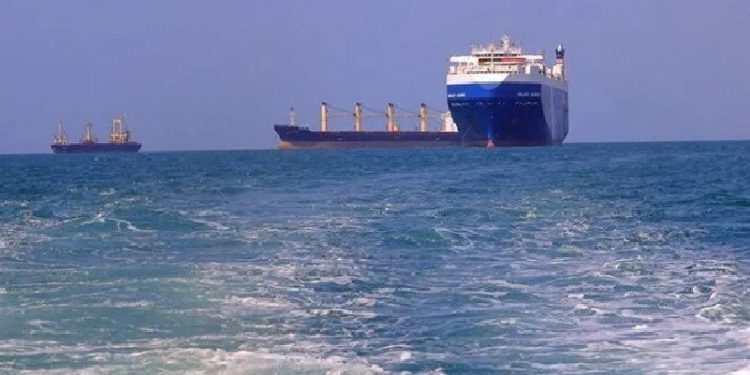 توترات البحر الأحمر تهدد بحدوث أزمة وقود