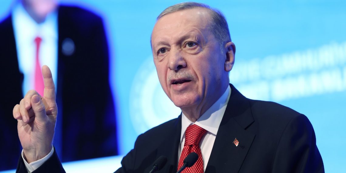 أردوغان يدافع عن السعودية بعد أزمة نهائي السوبر التركي