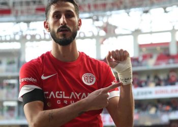 لاعب إسرائيلي يثير غضبًا واسعًا في تركيا