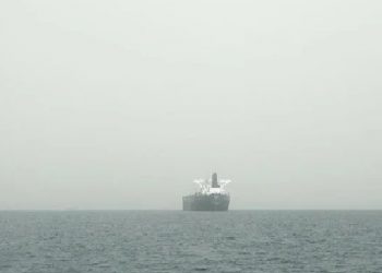 هل تشكل أزمة البحر الأحمر فرصة لقطاع النقل البحري والشحن؟