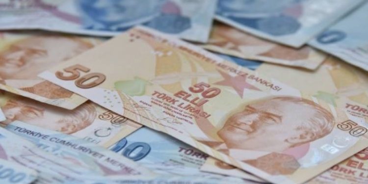 الحكومة التركية تقترض 31.6 مليار ليرة