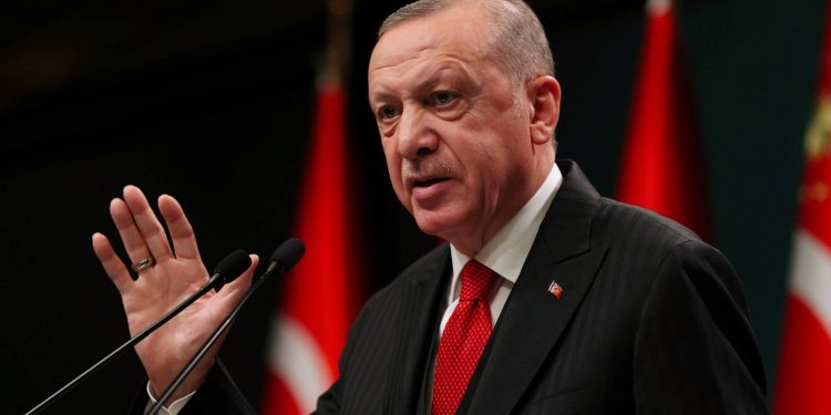 أردوغان: إسرائيل تقتل الصحفيين في فلسطين لحجب الحقائق عن العالم