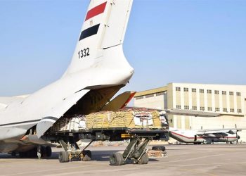 القوات الجوية المصرية تنفذ إنزالا جويا في غزة