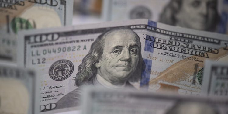 اقتصادي تركي: الدولار سيبلغ 40 ليرة عقب الانتخابات!