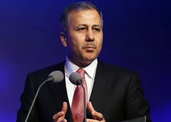 وزير الداخلية التركي يحذر من انهيار أرضي جديد