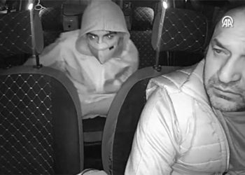 راكب يطلق النار على سائق تاكسي في إزمير.. فيديو