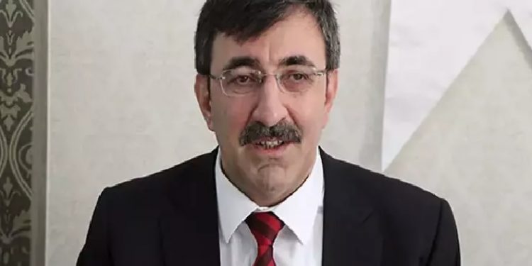 مستشار أردوغان يتوجه إلى لندن للقاء المستثمرين