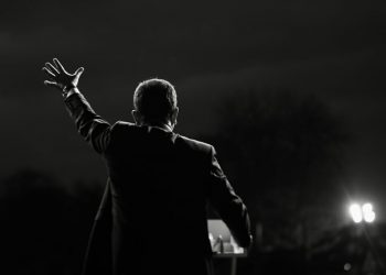 إمام أوغلو يحافظ على الصدارة في استطلاعات الرأي