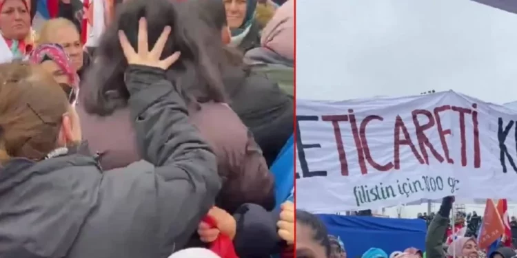 اعتقال المطالبين بقطع التجارة مع إسرائيل خلال مؤتمر أردوغان