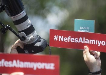 برلماني: الصحفيون في تركيا يمثلون أمام القضاء بشكل مستمر