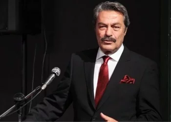 الفنان التركي قادر إينانير يدخل المستشفى