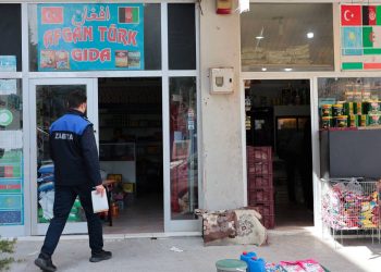 إزالة اللافتات العربية.. أول قرار لعمدة بلدية تركية