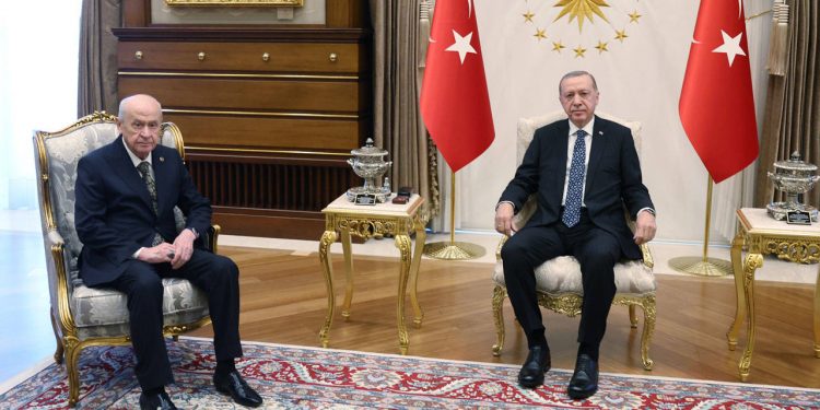 أردوغان يلتقي بهشالي في ظل غضب داخل الحزب الحاكم