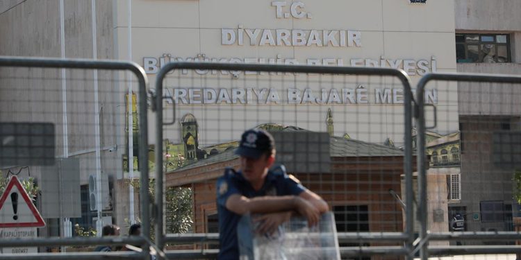 حزب الديمقراطية الكردي يستعيد البلديات بعد سنوات الوصاية