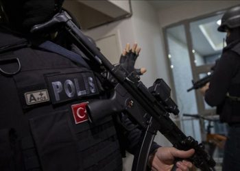 اعتقال أجنبي مطلوب للإنتربول في إسطنبول