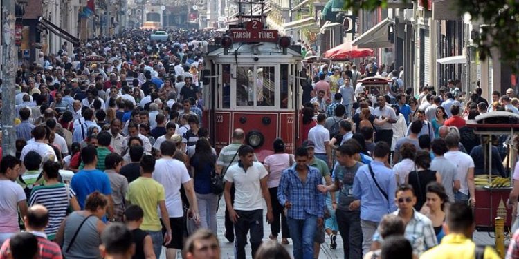 عدد سكان تركيا سينخفض في هذا التوقيت