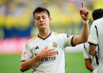 أردا جولر التركي الوحيد بين أغلى 100 لاعب كرة قدم بالعالم