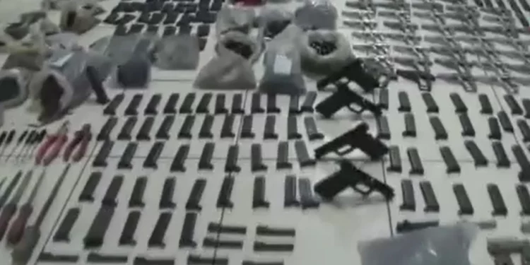 ضبط 121 قطعة سلاح غير مرخصة في باتمان