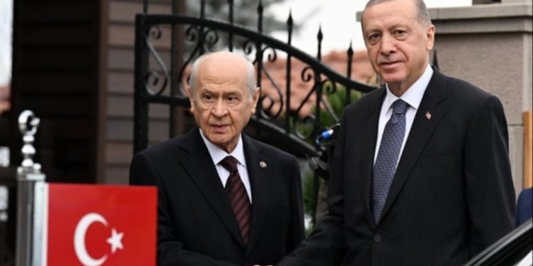 صحفي تركي: قضية مافيا أيهان بورا كابلان تضر بالتحالف الحاكم