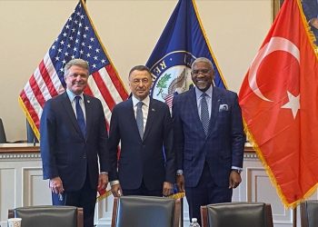 رئيس الشؤون الخارجية بالبرلمان التركي يزور واشنطن