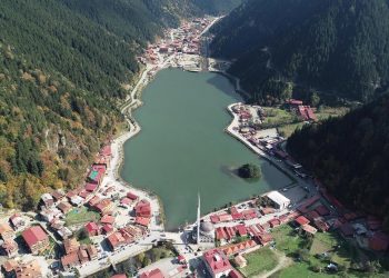 تركيا.. هل تختفي بحيرة “أوزنجول” الشهيرة؟