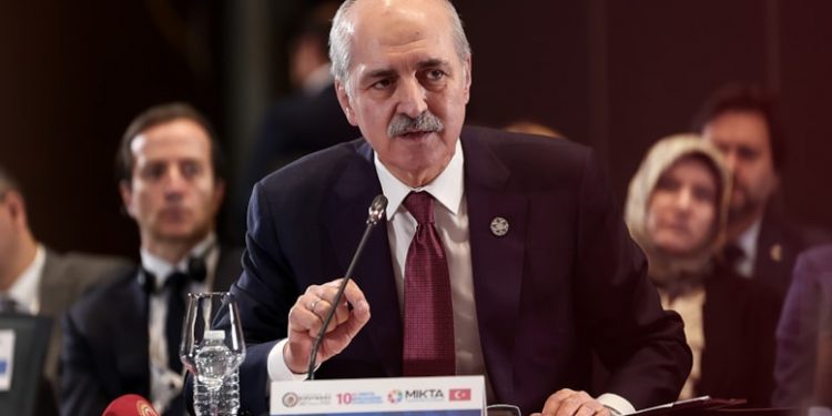 رئيس البرلمان التركي يدافع عن هجرة السوريين إلى تركيا