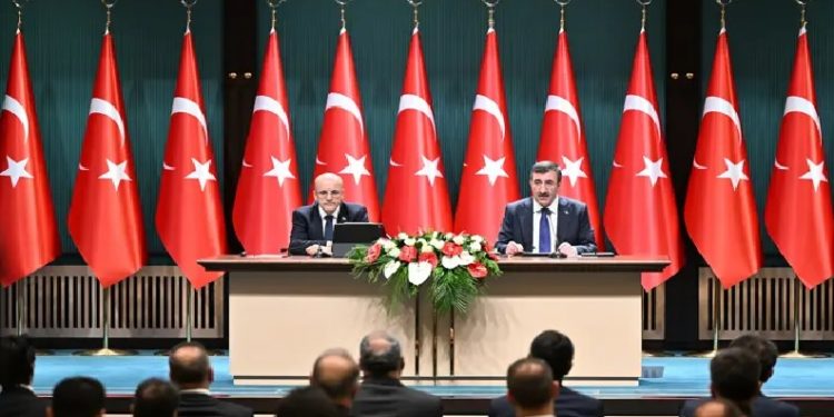 نائب أردوغان يكشف عن حزمة اجراءات تقشفية جديدة