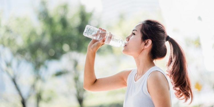 تحذير: لا تشرب الماء البارد فجأة!