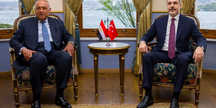 مصر وتركيا تحذران من امتداد الحرب في غزة إلى المنطقة