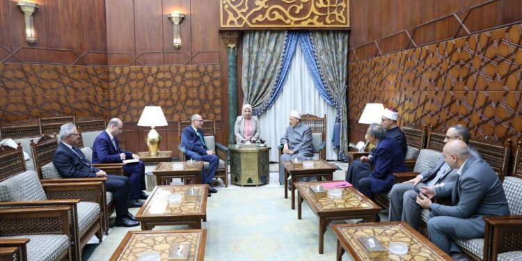 الأزهر الشريف يدرس زيادة المنح للطلبة الأتراك