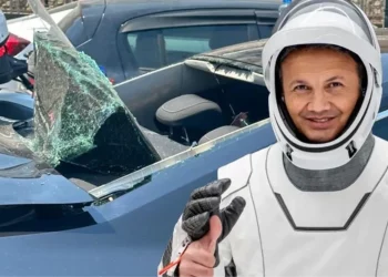 أول رائد فضاء تركي يتعرض لحادث مروري في قوجايلي